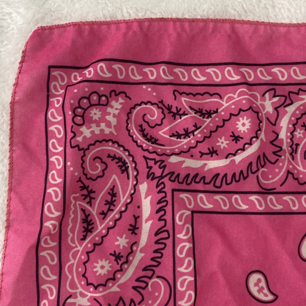 Pink and white paisley kerchief / bandana - Picture 3 of 17